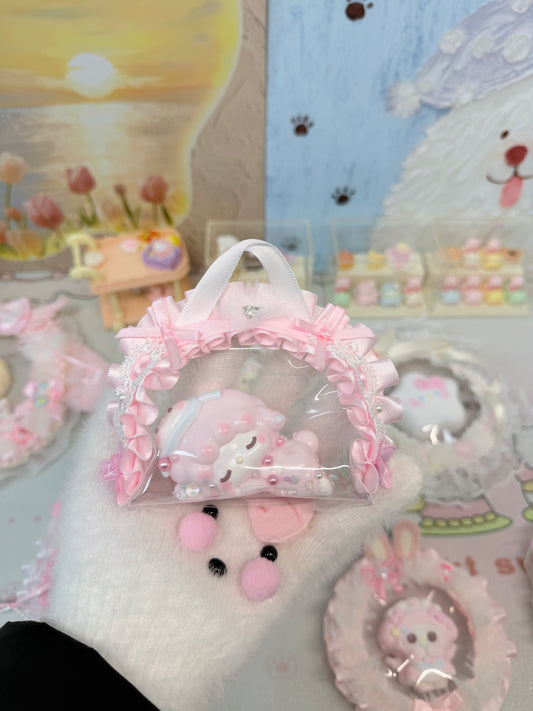 Kawaii Pink Bear Squeeze Toy — Whipped Cream Texture Squishy, Food-Grade Silicone Fidget Charm, Pink Ruffle & Lace Wreath Gift Packaging